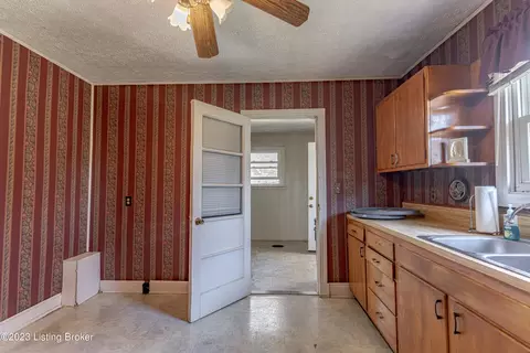 260 Klapper Rd, Brooks, KY 40109 photo 12