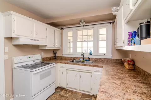 103 E Grundy Ave, Springfield, KY 40069 photo 13