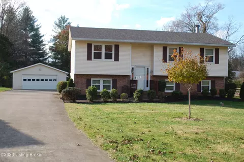5910 Kavanaugh Ln, Crestwood, KY 40014