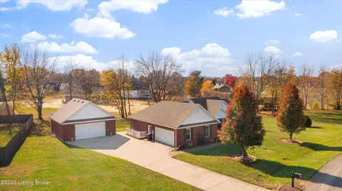 1005 Pembrooke Dr, Bardstown, KY 40004