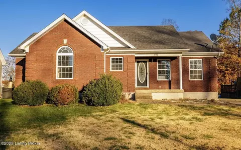 598 River Oaks Dr, Shepherdsville, KY 40165