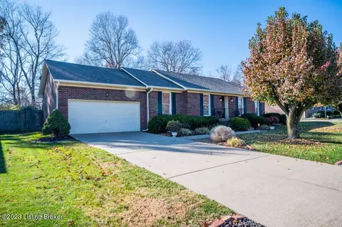 194 Circle Valley Dr, Louisville, KY 40229