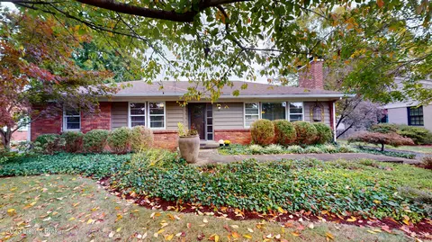 407 Deerfield Ln, Louisville, KY 40207