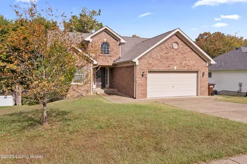 178 Crystal View Ct, Mount Washington, KY 40047