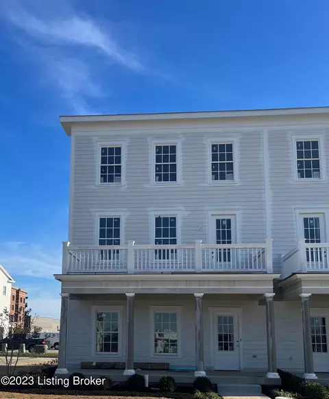 6207 St Bernadette Ave, Prospect, KY 40059