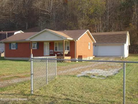 1744 Weavers Run Rd, West Point, KY 40177