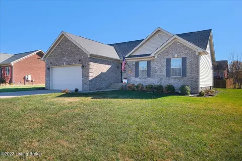 145 Glen Ridge Dr, Mount Washington, KY 40047