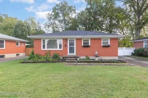 4437 Savage Dr, Louisville, KY 40216