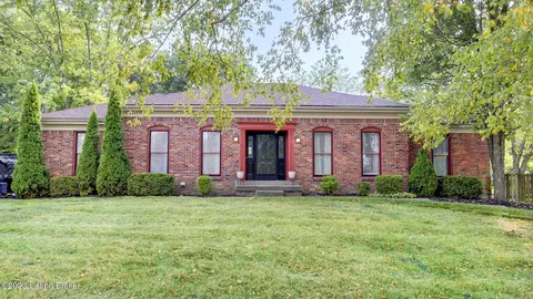 5306 Mockingbird Valley Rd, La Grange, KY 40031