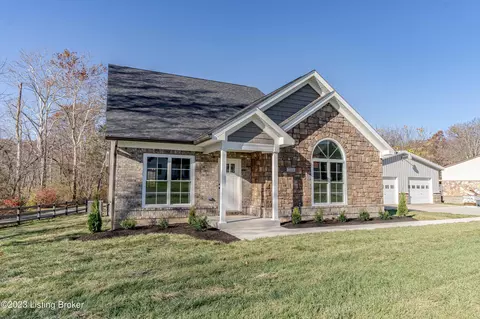 2210 Armstrong Ln, Mount Washington, KY 40047