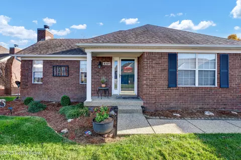 8301 Eagle Creek Dr, Louisville, KY 40222