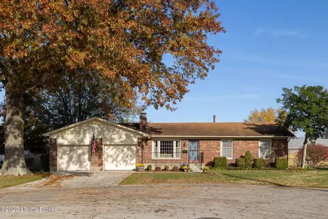6101 Clovelly Ct, Louisville, KY 40258