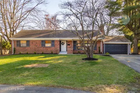 1702 Corlon Ct, Louisville, KY 40222