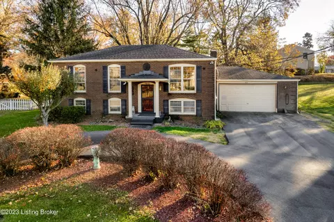 9810 Four Seasons Ln, Louisville, KY 40241