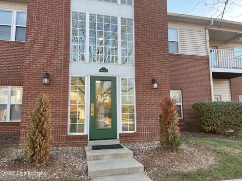 9400 Magnolia Ridge Dr #104, Louisville, KY 40291