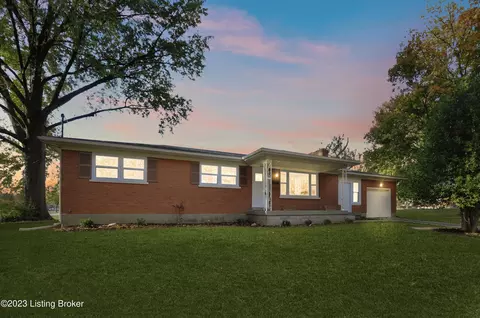 3200 Wayside Dr, Louisville, KY 40216