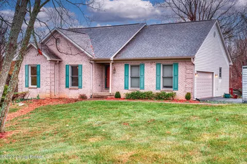 2408 Eastwood Cir, Crestwood, KY 40014