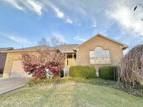 222 Misty Brooke Dr, Mount Washington, KY 40047