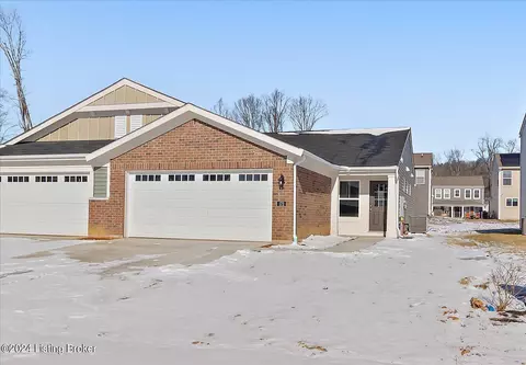 172 Harvest Moon Ct #221B, Shepherdsville, KY 40165