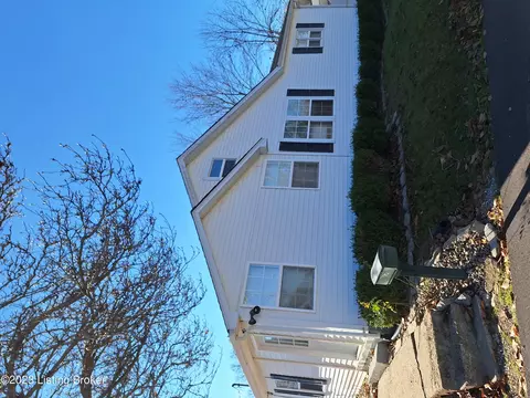 15 Clay Village Rd, Shelbyville, KY 40065