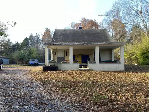 4700 Curve Hill Rd, Louisville, KY 40299