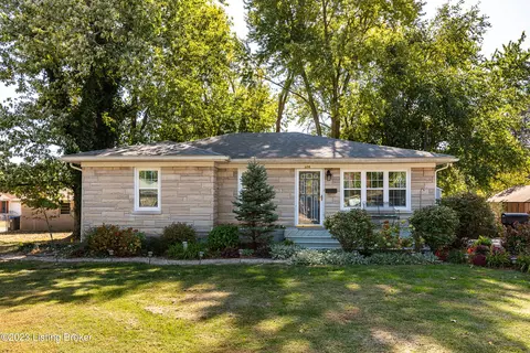 106 Southview Ter, Louisville, KY 40214