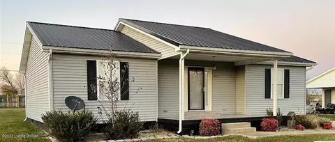 415 E 7th St, Hardinsburg, KY 40143