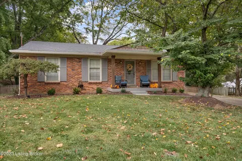 201 Whitland Ct, Louisville, KY 40243