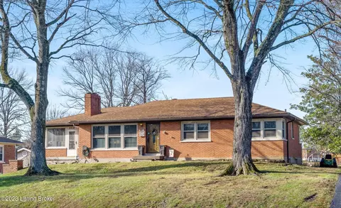 9918 Silverwood Ln, Louisville, KY 40272