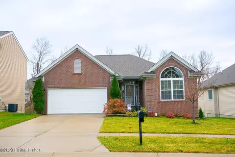 1087 Autumn Crest Ln, Louisville, KY 40245