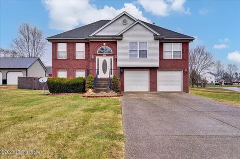 565 Helmwood Cir, Mount Washington, KY 40047