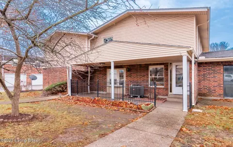 3103 Valleyside Ct, Louisville, KY 40214