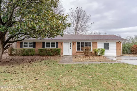 296 Hillbrook Dr, Shepherdsville, KY 40165