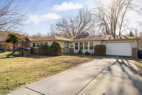 1504 Melody Ln, Louisville, KY 40214