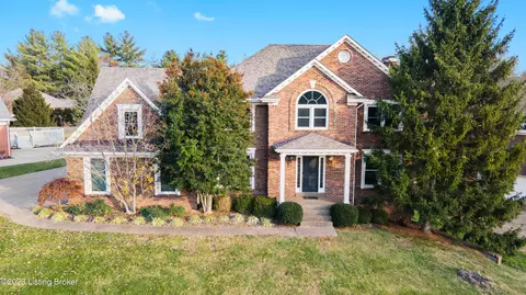 9500 Felsmere Cir, Louisville, KY 40241