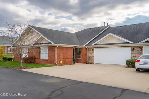 7515 Autumn Pointe Dr, Louisville, KY 40214