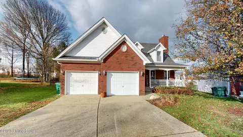4700 Vinecliff Pl, Louisville, KY 40299