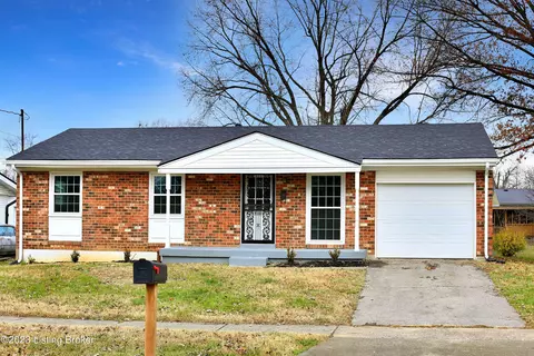 5301 Red Fern Rd, Louisville, KY 40218