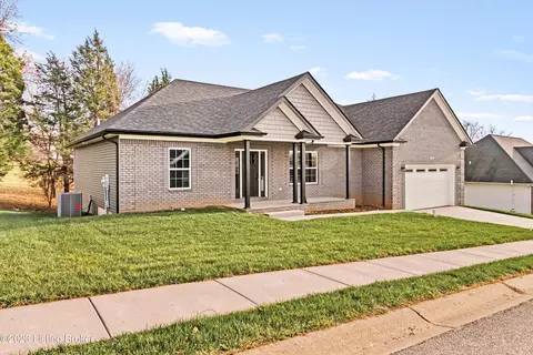 100 Lowball Ln, Vine Grove, KY 40175