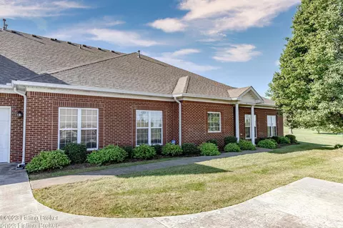 45 Fairway Xing, Shelbyville, KY 40065