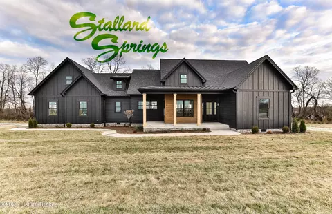 222 S Stallard Dr, Shelbyville, KY 40065