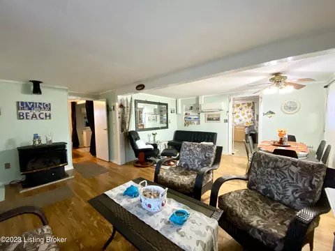 Living - 281 Adkins Camp Loop, Hudson, KY 40145 photo 2 of 5