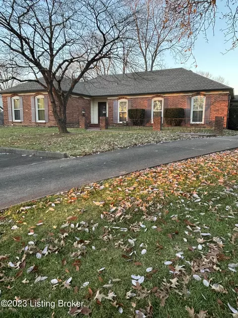 1803 Bardsley Cir, Louisville, KY 40222