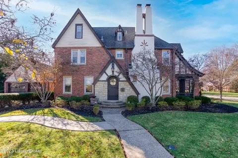 524 Barberry Ln, Louisville, KY 40206