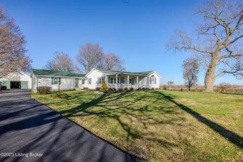 6714 Aiken Rd, Louisville, KY 40245