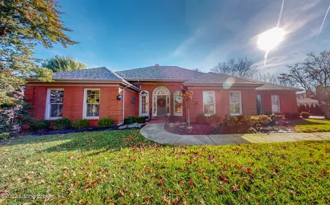 14 Autumn Hill Ct, Prospect, KY 40059