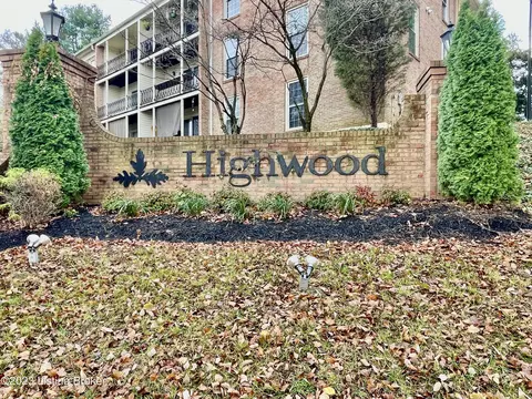 110 Highwood Dr, Louisville, KY 40206