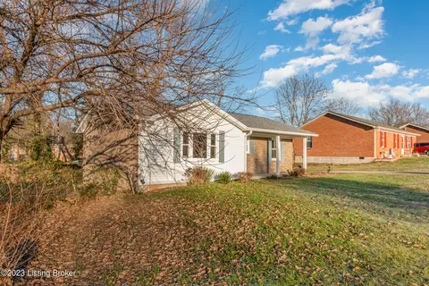 100 Balsam St, Bardstown, KY 40004