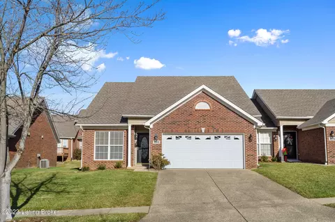 8913 Stara Way, Louisville, KY 40299