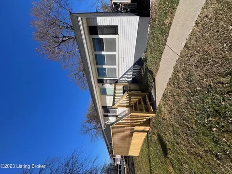 418 Lee Rd, Elizabethtown, KY 42701
